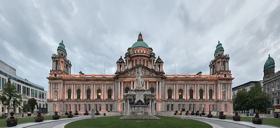 Belfast_City_Hall_-_Belfast,_Northern_Ireland,_UK_-_August_13,_2017_-_01.jpg.webp